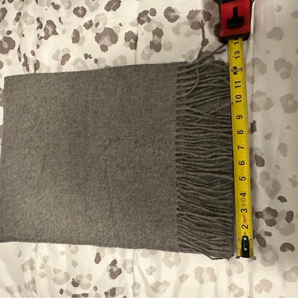 Moschino Scarf - Picture 6 of 14